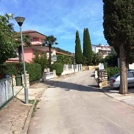 Molo Apartman *