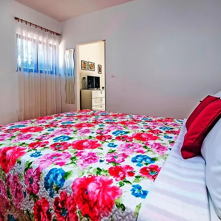 Molo Apartman *